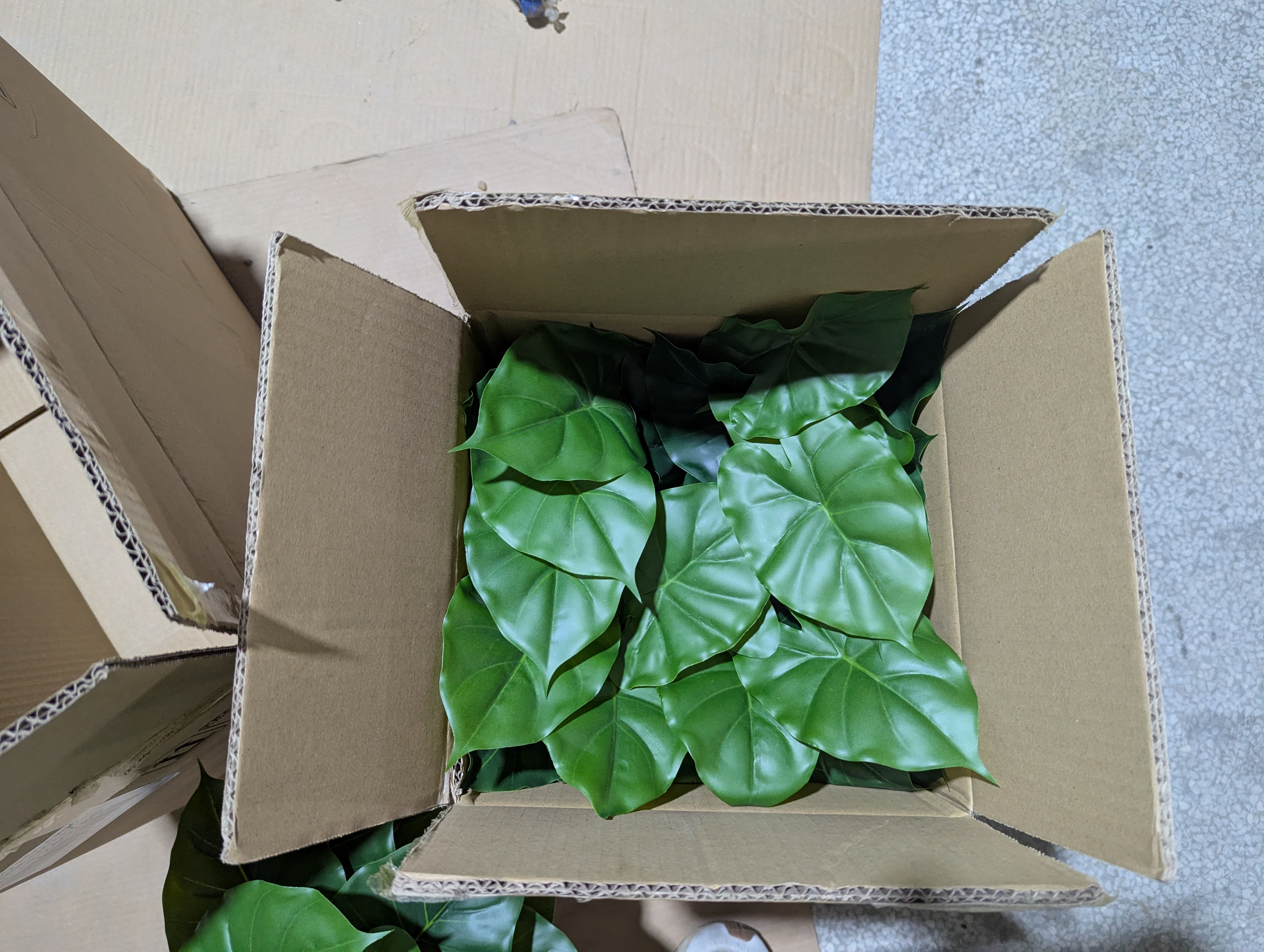 Production Diary #47 | Workshop Journal: Executing Manual Cleaning and Finishing Procedures for Our Latest Export Shipment of Wholesale Faux Potted Greenery